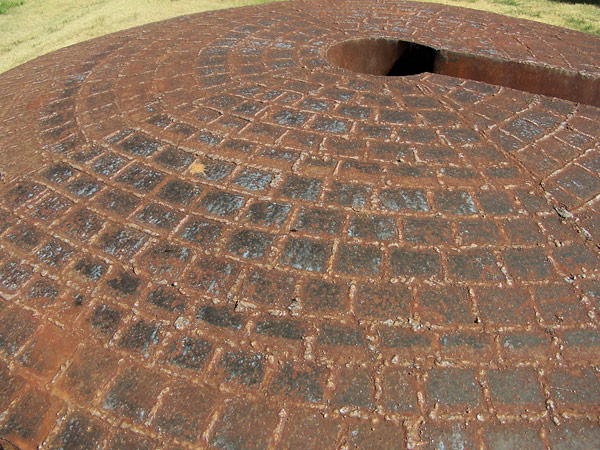 Vessel with Slot